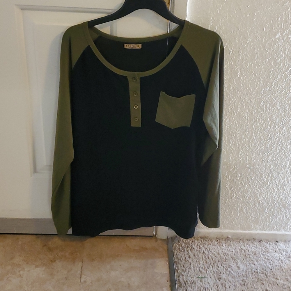 Long sleeve t-shirt